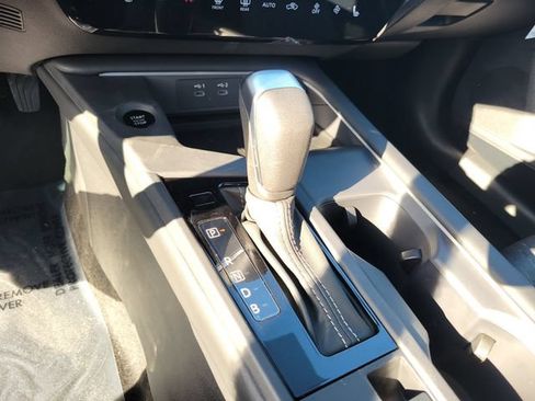 New 2026 Nissan Sentra SV w/ SV Convenience Package FWD image 18