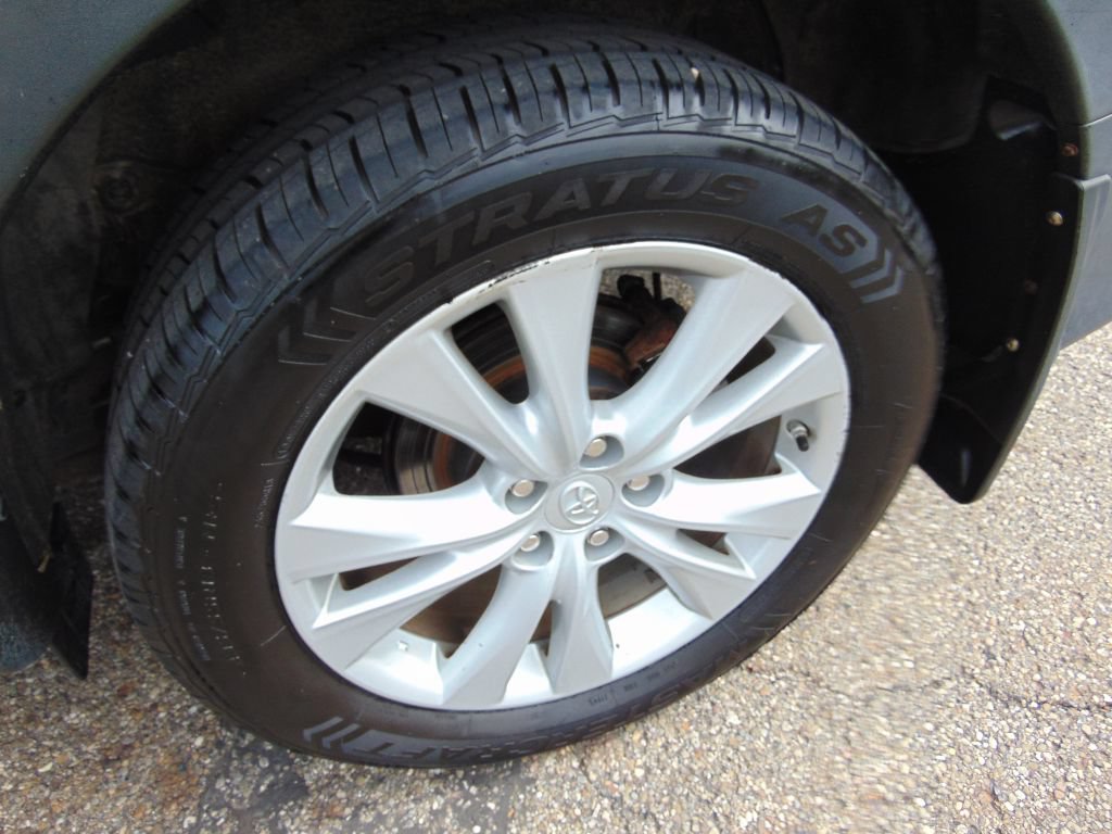 Used 2014 Toyota RAV4 Limited w/ Technology Package AWD/4WD image 29
