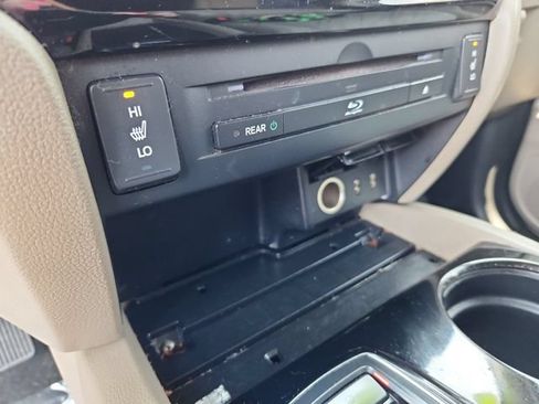 Used 2017 Honda Pilot Touring image 22
