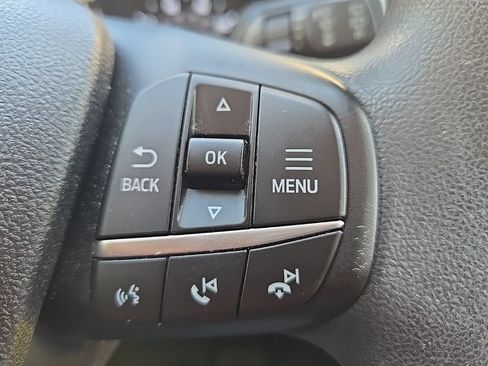 Used 2022 Ford Escape SE FWD image 14