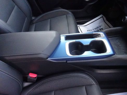 Certified 2024 Chevrolet Equinox EV LT w/ LPO, Blackout Package FWD image 17