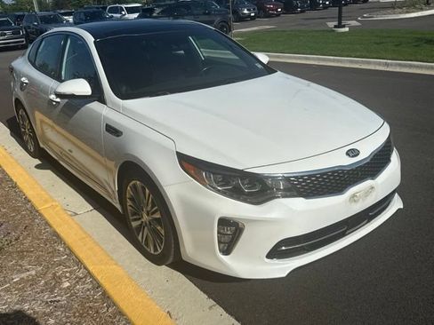 Used 2018 Kia Optima SX w/ Technology Package FWD image 17