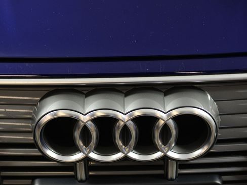 Certified 2021 Audi e-tron Premium image 15