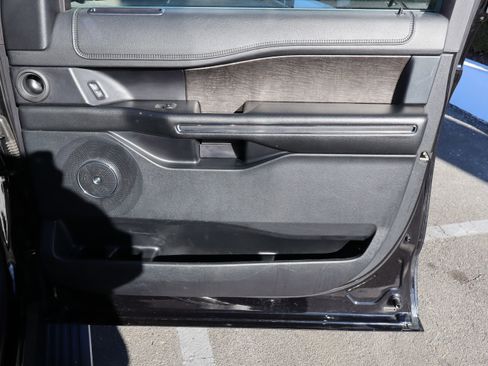 Used 2020 Ford Expedition Limited w/ Special Edition Package image 40