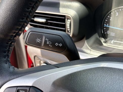 Used 2023 Ford Explorer XLT w/ Equipment Group 202A RWD image 40