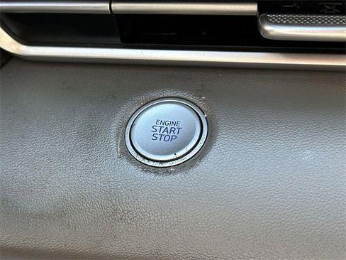 Used 2022 Hyundai Elantra SEL w/ Cargo Package image 15