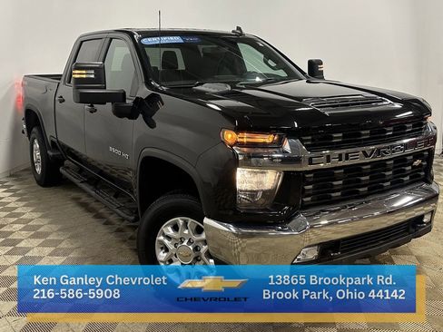 Certified 2022 Chevrolet Silverado 3500 LT w/ Convenience Package image 3