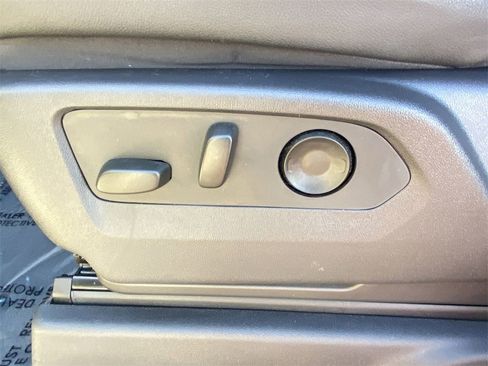 Used 2023 Chevrolet Silverado 1500 ZR2 w/ Technology Package image 8