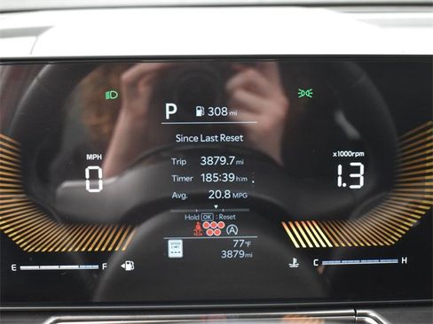 Certified 2025 Kia Sorento S image 17