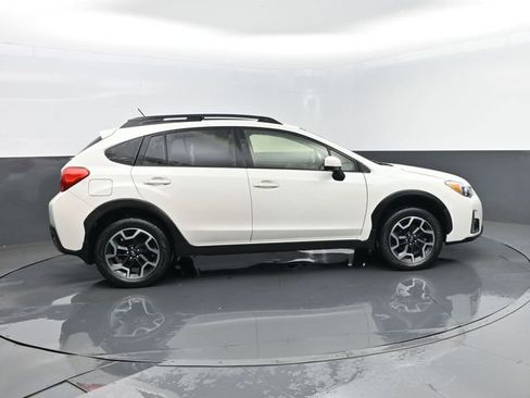 Used 2016 Subaru Crosstrek 2.0i Premium w/ Popular Package #2 AWD/4WD image 4