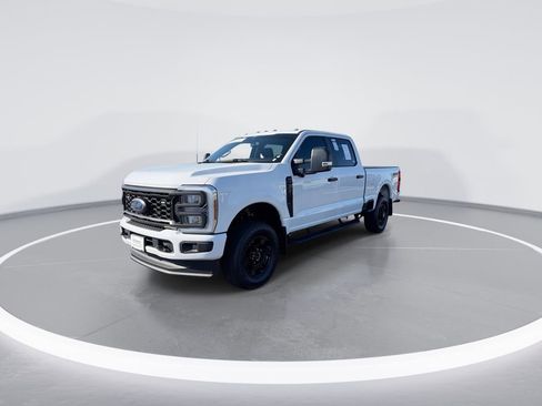 Used 2024 Ford F250 XL w/ STX Appearance Package AWD/4WD image 4