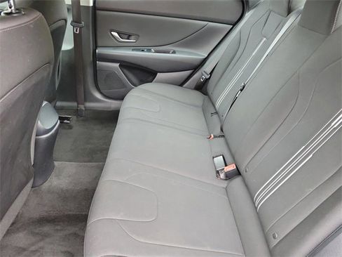 Used 2021 Hyundai Elantra SEL w/ Convenience Package image 14