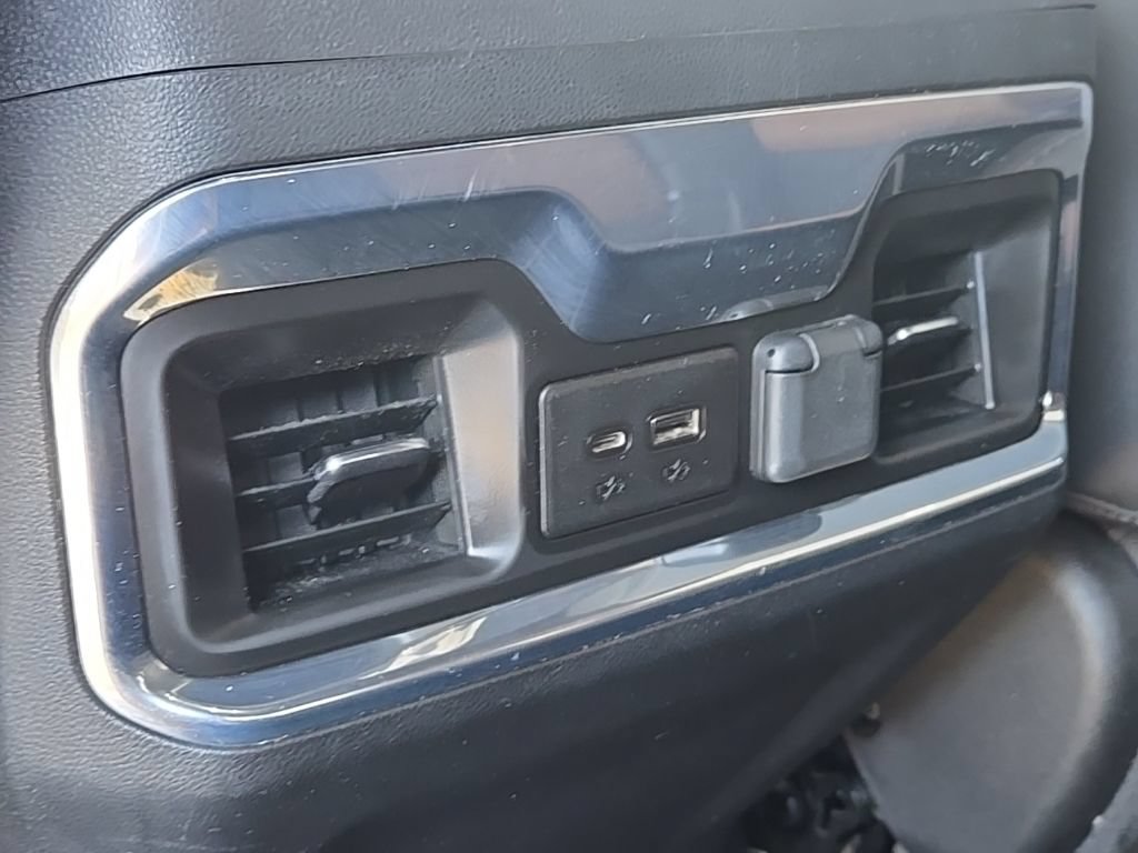 Used 2022 Chevrolet Silverado 2500 High Country w/ Technology Package AWD/4WD image 37
