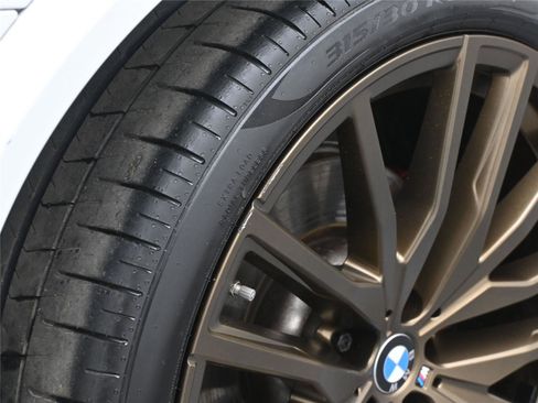 Used 2024 BMW X5 xDrive40i w/ Executive Package image 14