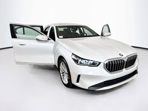 Used 2025 BMW 530i RWD image 20