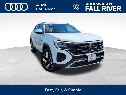 Certified 2024 Volkswagen Atlas Cross Sport SE w/ Panoramic Sunroof Package FWD image 1