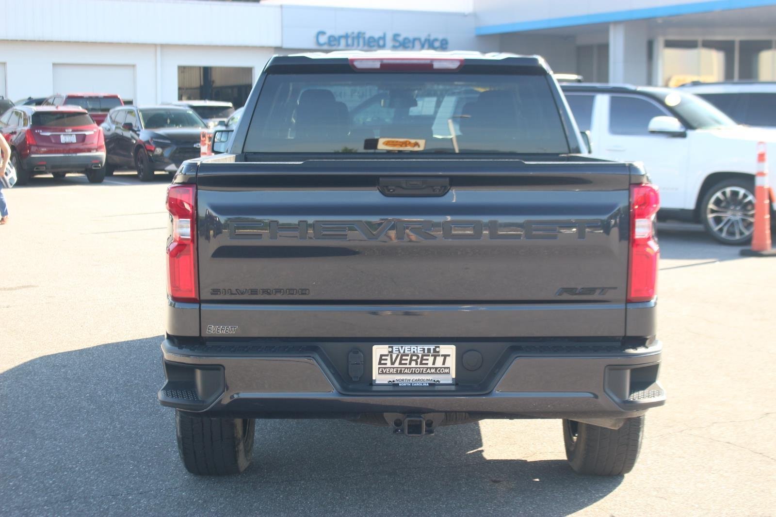 Used 2023 Chevrolet Silverado 1500 RST w/ LPO, Dark Essentials Package AWD/4WD image 6