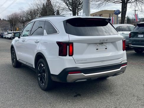 Certified 2024 Kia Sorento S image 7