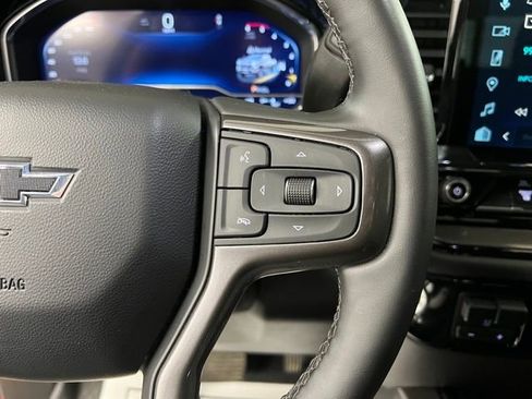 Used 2024 Chevrolet Silverado 2500 ZR2 w/ Technology Package AWD/4WD image 28