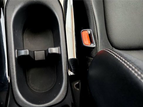 Used 2023 Toyota Corolla Cross XLE w/ Convenience Package image 35