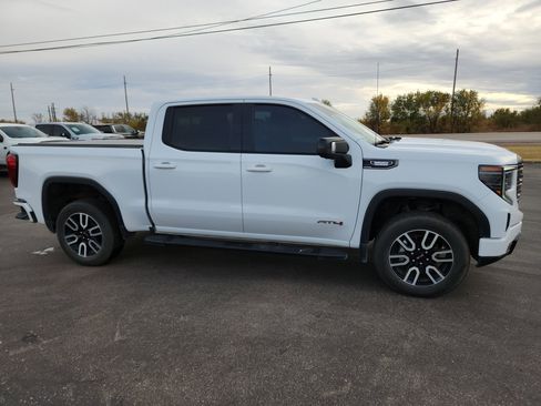 Used 2023 GMC Sierra 1500 AT4 w/ AT4 Premium Package image 5