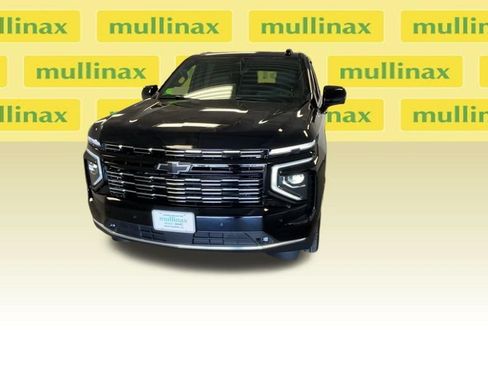 Used 2025 Chevrolet Tahoe High Country AWD/4WD image 5