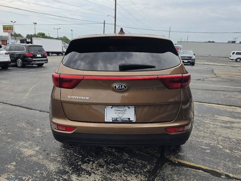 Used 2017 Kia Sportage LX AWD/4WD image 5