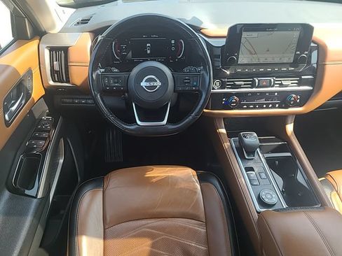 Used 2024 Nissan Pathfinder Platinum w/ Lighting Package (N92) AWD/4WD image 25