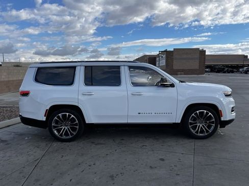 Used 2024 Jeep Grand Wagoneer Series III w/ Rear Seat Video Group 1 image 3