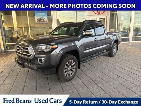 Certified 2022 Toyota Tacoma Limited AWD/4WD image 7