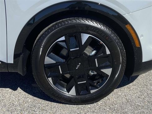 New 2026 Kia Sportage SX image 7