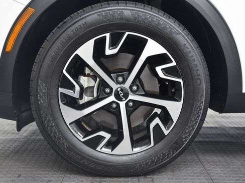 Used 2023 Kia Sportage EX image 10