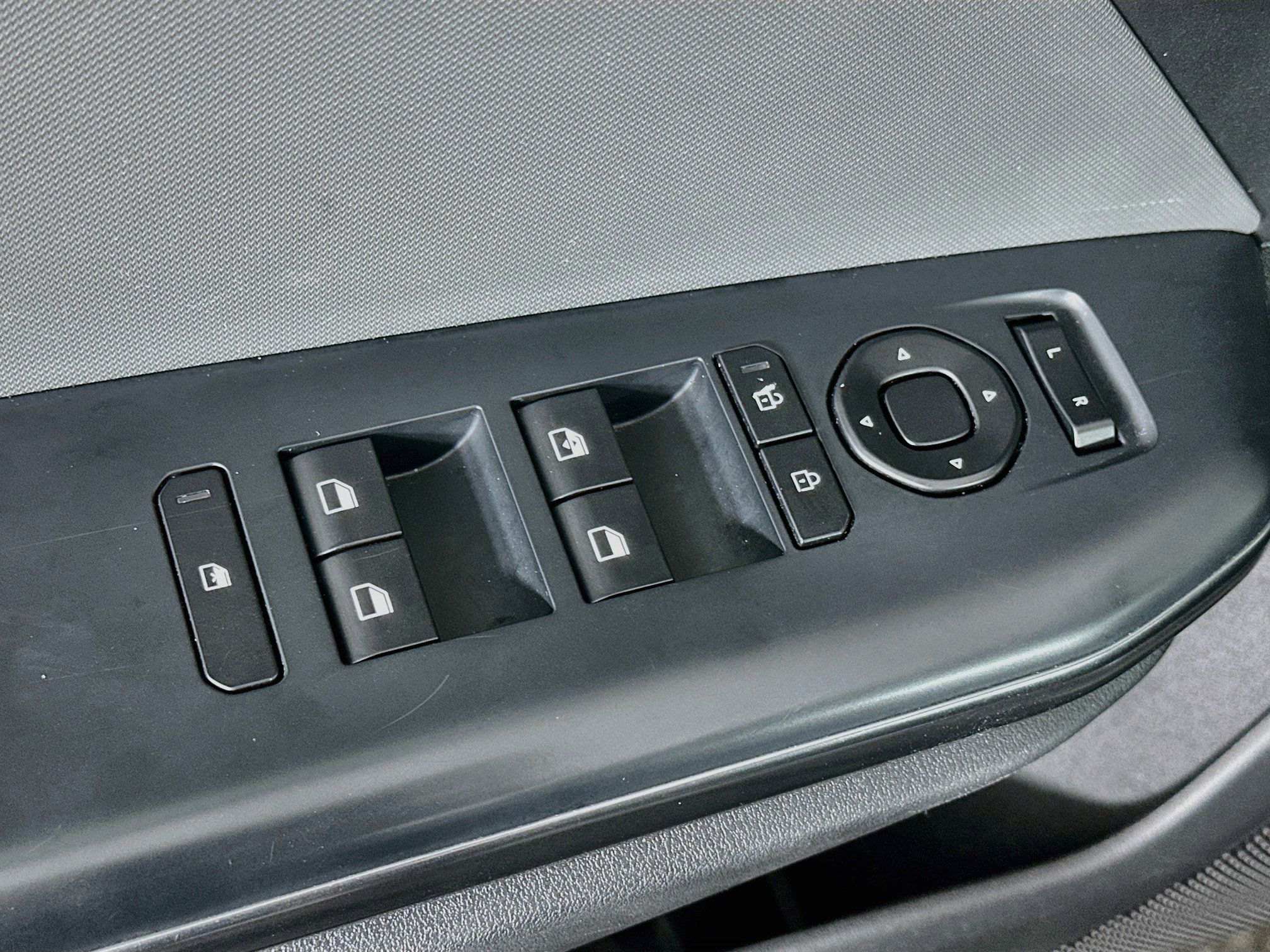 Used 2025 Kia K4 FWD image 15
