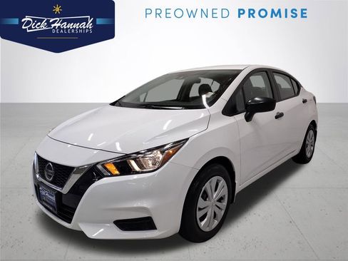Used 2022 Nissan Versa S image 1