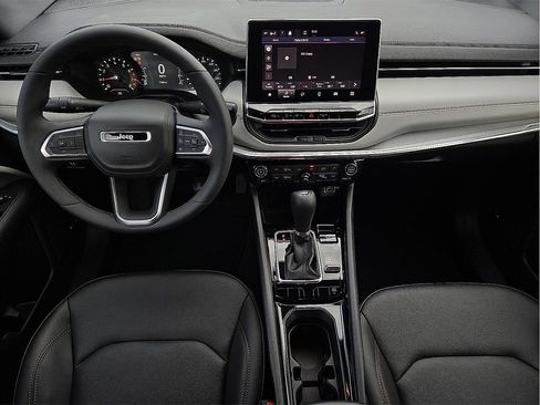 Used 2024 Jeep Compass Limited w/ Sun and Sound Group image 10