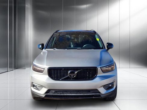 Used 2022 Volvo XC40 T5 R-Design w/ Advanced Package image 21