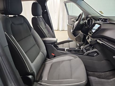 Used 2023 Chevrolet TrailBlazer LT w/ Convenience Package image 13