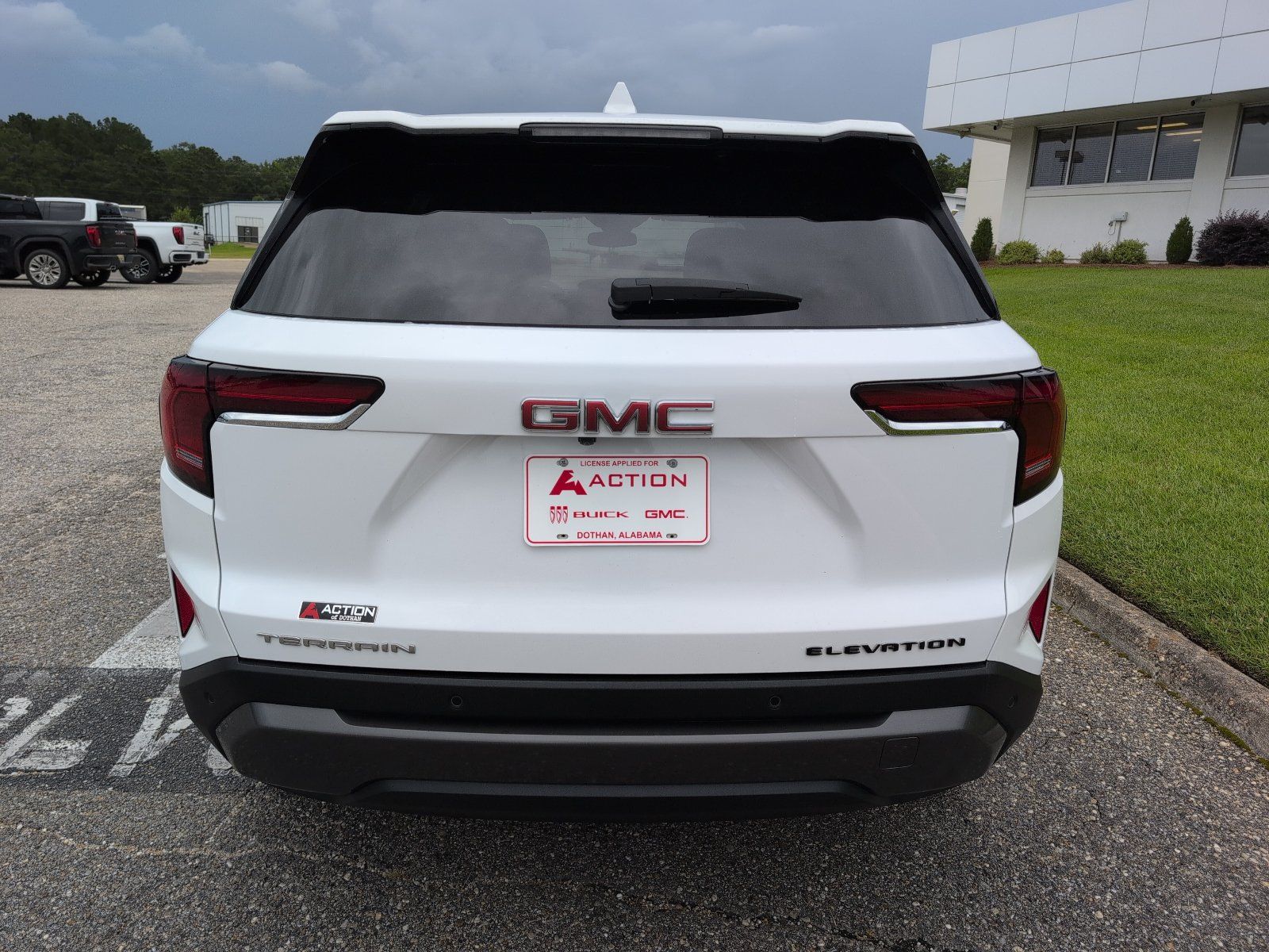 Used 2026 GMC Terrain Elevation FWD image 3
