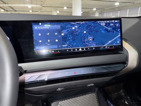 Certified 2025 BMW X3 xDrive30i w/ Premium Package image 26