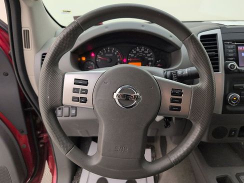 Used 2017 Nissan Frontier SV RWD image 31