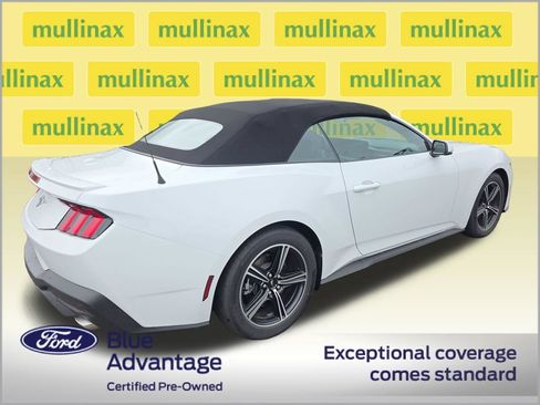 Used 2025 Ford Mustang Premium RWD image 3