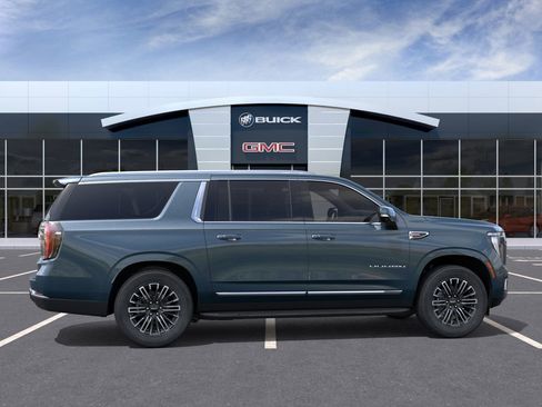 New 2026 GMC Yukon XL Elevation image 5
