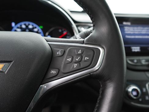 Used 2019 Chevrolet Malibu Premier w/ Sun and Wheel Package FWD image 25