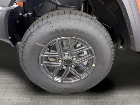 Used 2025 Jeep Wrangler Unlimited Sport AWD/4WD image 12