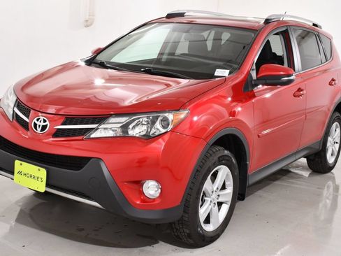 Used 2014 Toyota RAV4 XLE FWD image 2
