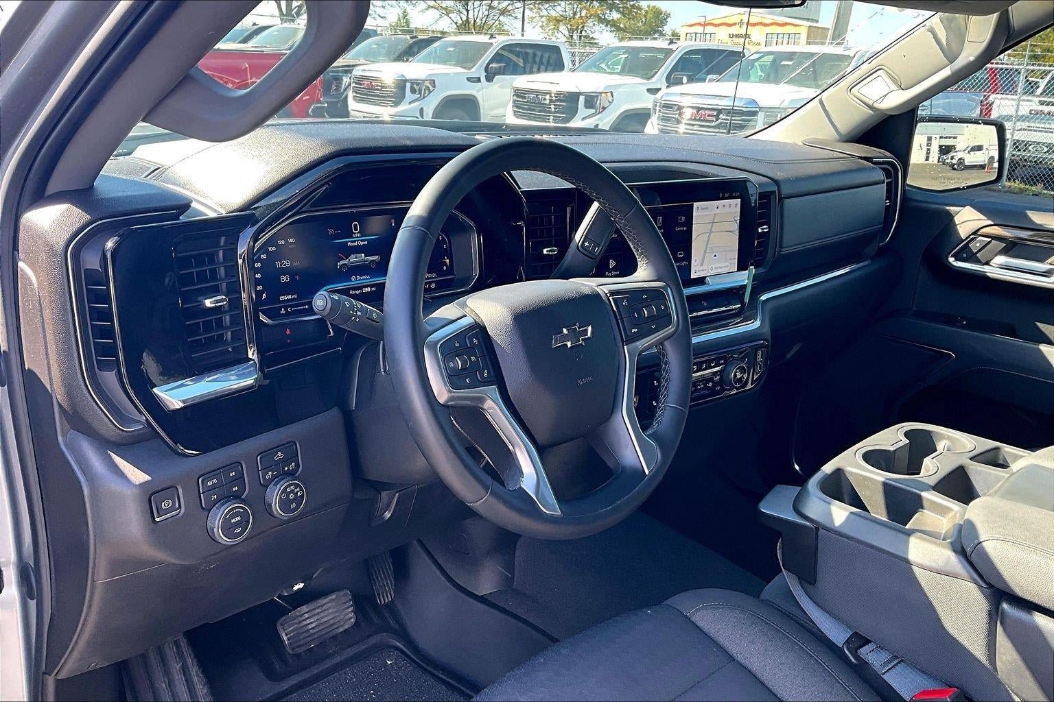 Used 2024 Chevrolet Silverado 1500 RST w/ Z71 Off-Road Package AWD/4WD image 15