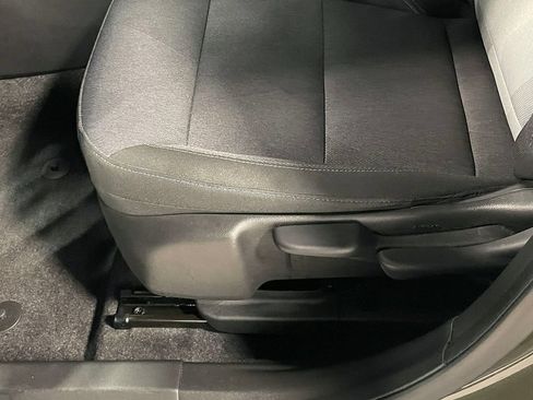 Used 2024 Chevrolet Trax LS w/ LS Convenience Package FWD image 20
