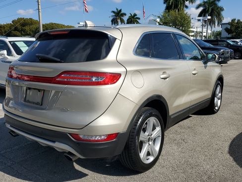 Used 2017 Lincoln MKC Premiere image 6