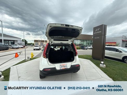 Used 2022 Kia Soul LX w/ Technology Package FWD image 18
