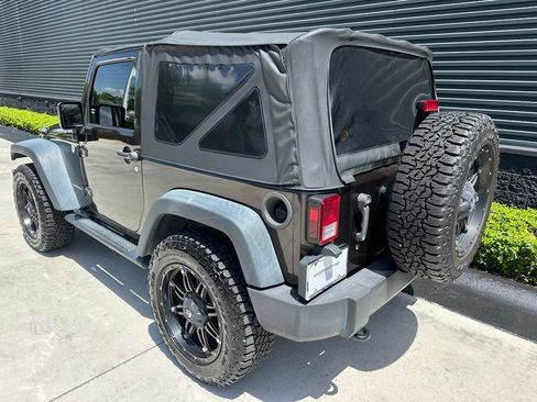 Used 2013 Jeep Wrangler Sport AWD/4WD image 3